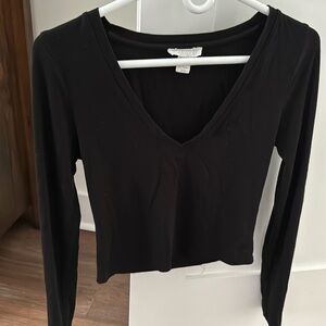 Forever 21 long sleeved black shirt - m